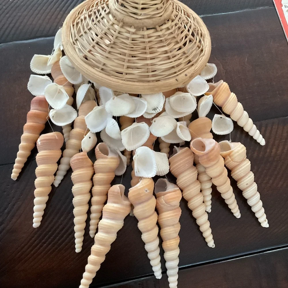 Woven Shell Chime in Cream and Tan